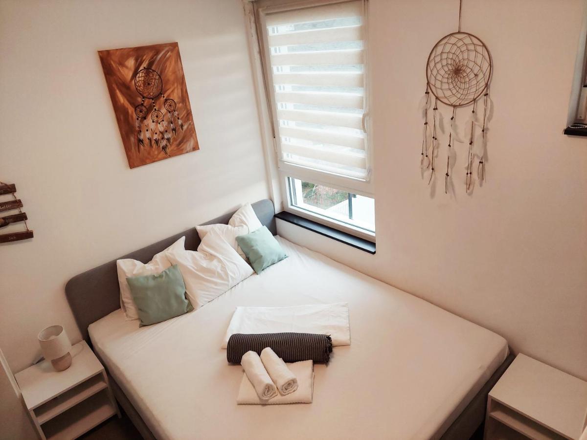 Newhome Nicole Premantura Esterno foto