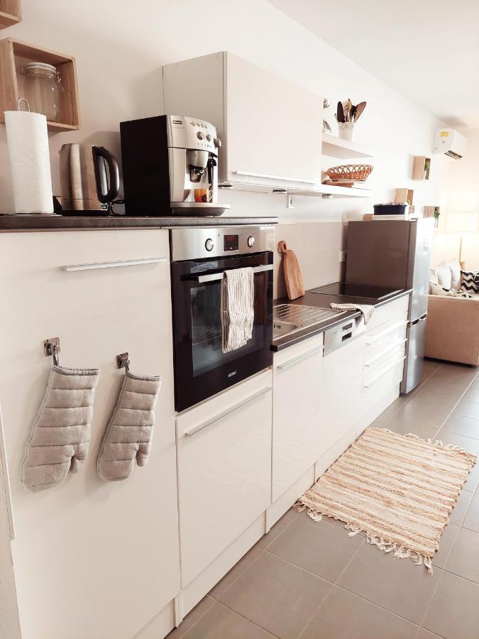 Newhome Nicole Premantura Esterno foto