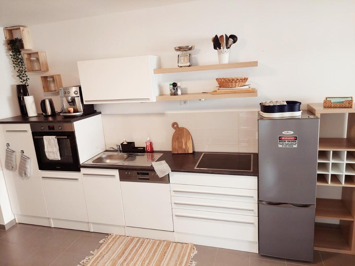 Newhome Nicole Premantura Esterno foto